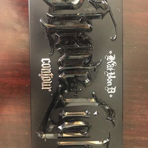 Kat Von D Shade and Light Palette